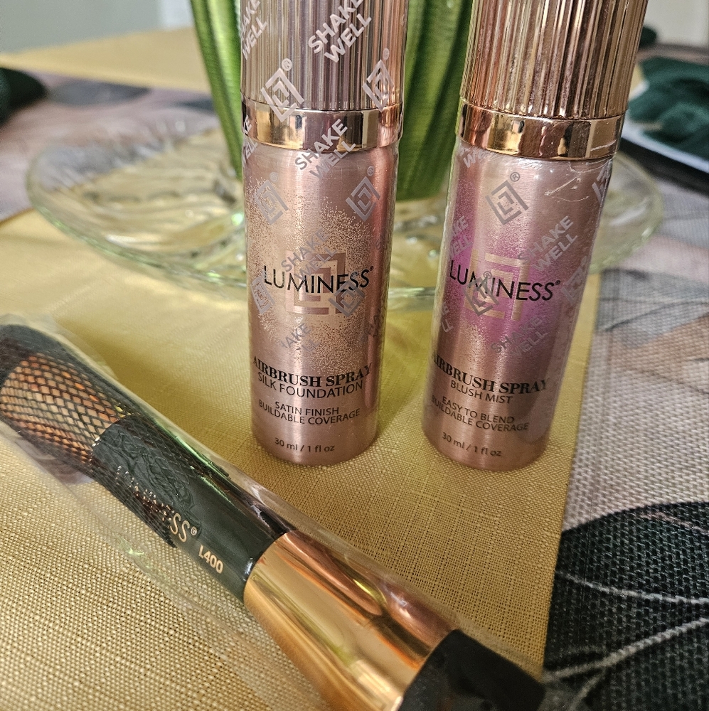 Luminess Metallic Airbrush Foundation and Blush Duo